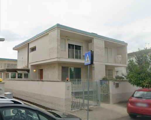 casa indipendente in vendita a Camaiore in zona Lido di Camaiore