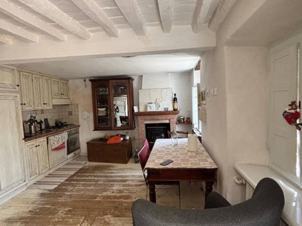 casa indipendente in vendita a Camaiore in zona Vado