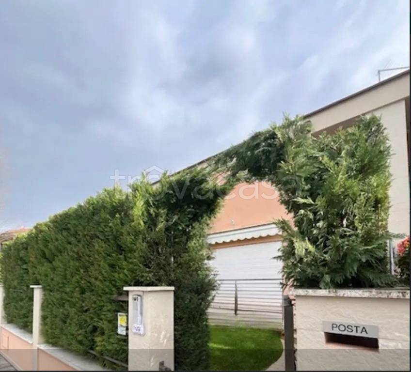 casa indipendente in vendita a Camaiore in zona Lido di Camaiore