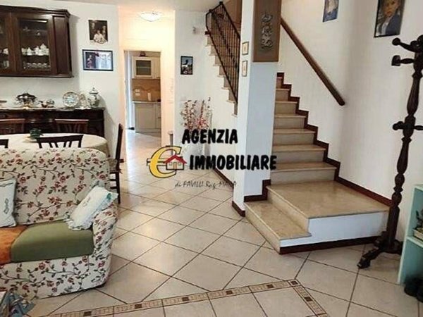 casa indipendente in vendita a Camaiore