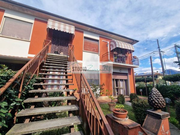 appartamento in vendita a Camaiore in zona Secco