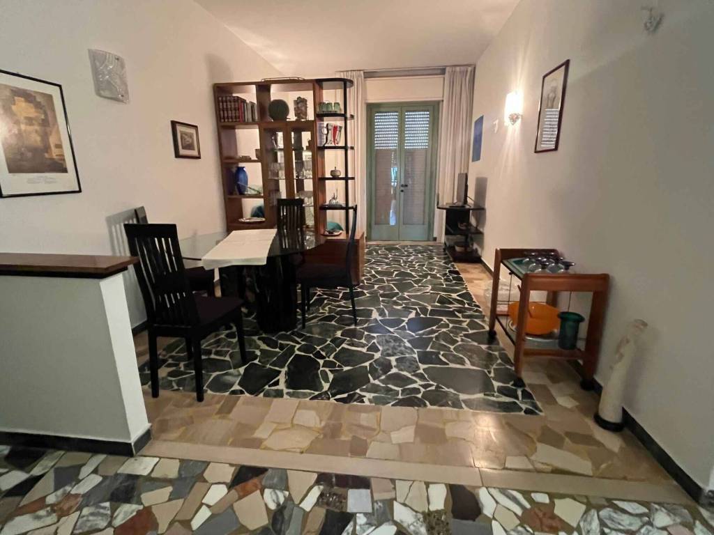 appartamento in vendita a Camaiore in zona Lido di Camaiore