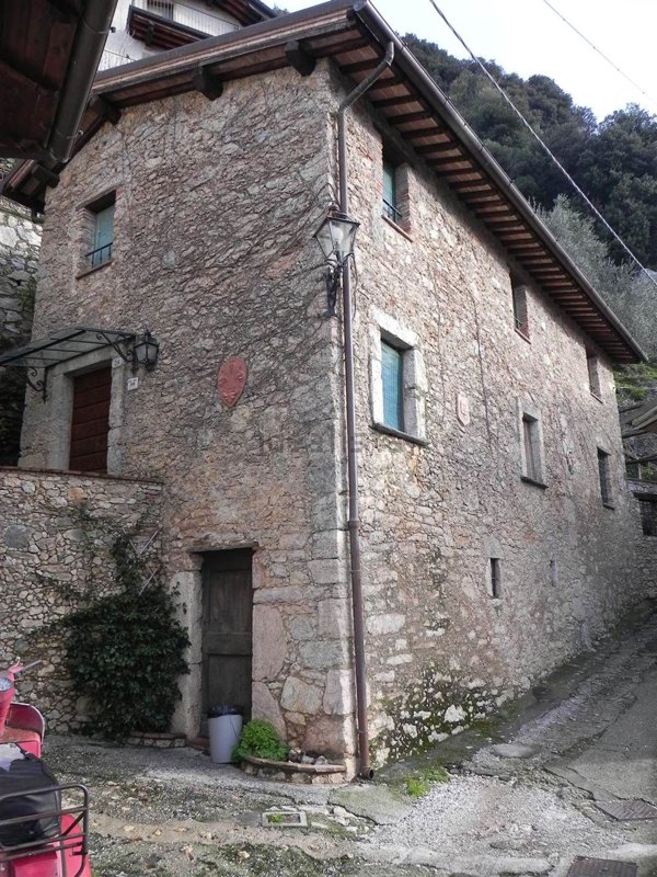 casale in vendita a Camaiore