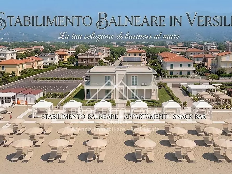 negozio in vendita a Camaiore in zona Lido di Camaiore