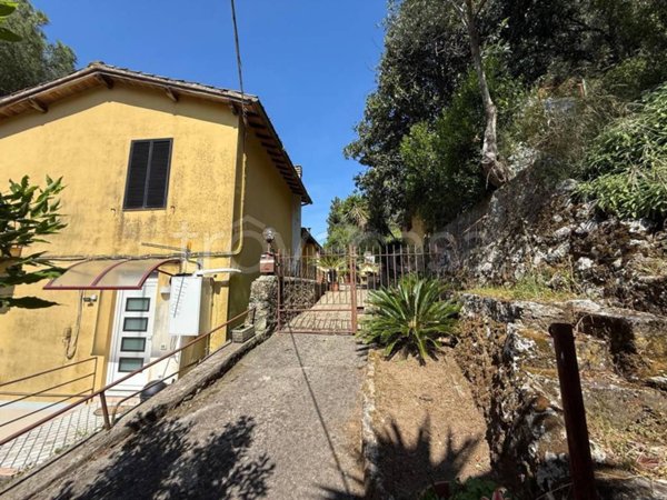 casa indipendente in vendita a Camaiore