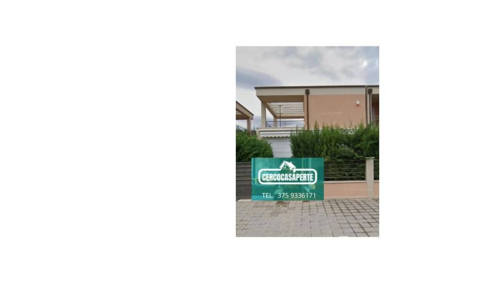 appartamento in vendita a Camaiore in zona Lido di Camaiore