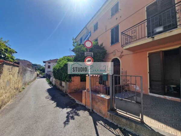 casa indipendente in vendita a Camaiore
