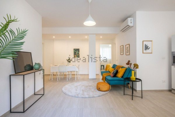 appartamento in vendita a Camaiore in zona Lido di Camaiore