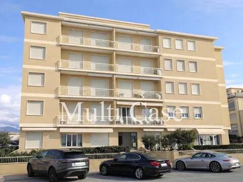 appartamento in vendita a Camaiore
