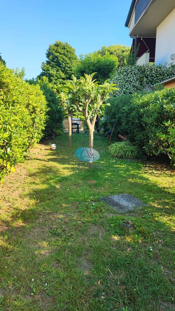 casa indipendente in vendita a Camaiore in zona Lido di Camaiore