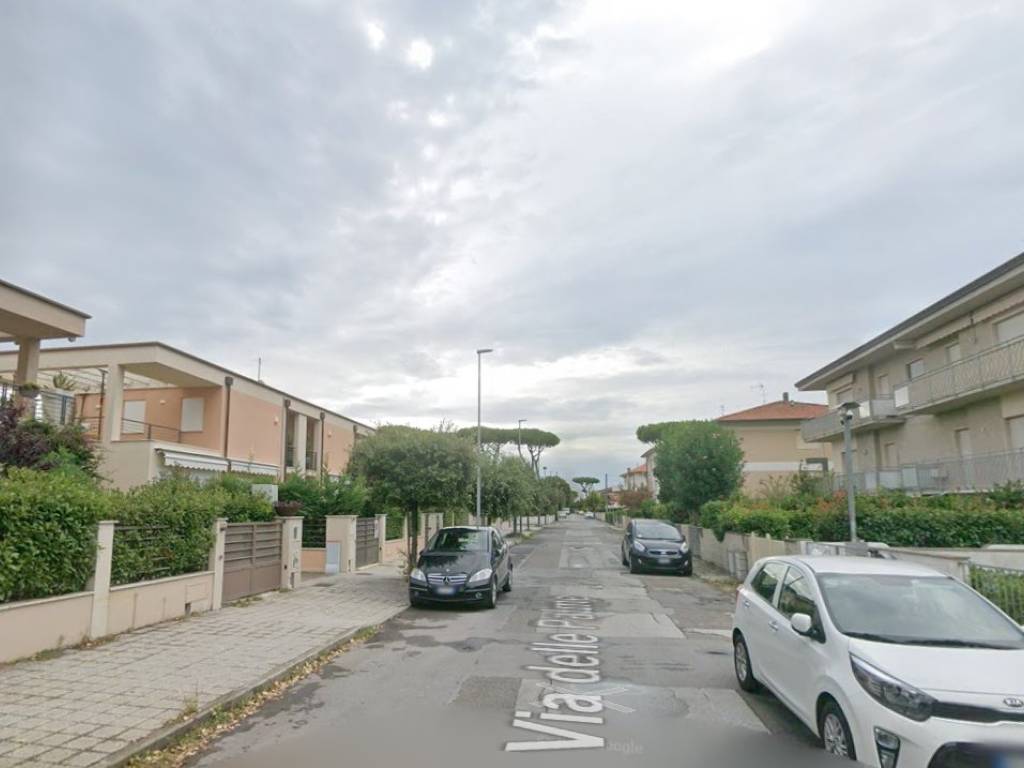 casa indipendente in vendita a Camaiore in zona Lido di Camaiore