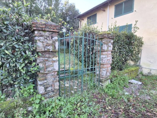 casa indipendente in vendita a Camaiore