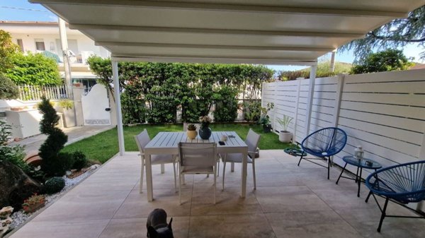 casa indipendente in vendita a Camaiore in zona Lido di Camaiore