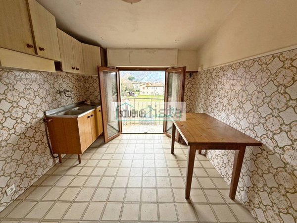 appartamento in vendita a Camaiore in zona Lido di Camaiore