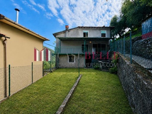 casa indipendente in vendita a Camaiore in zona Casoli
