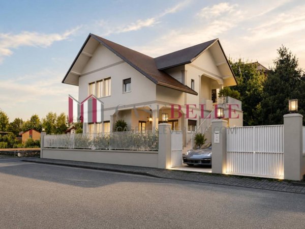 casa indipendente in vendita a Camaiore in zona Lido di Camaiore