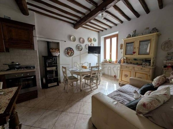casa indipendente in vendita a Camaiore in zona Pieve di Camaiore