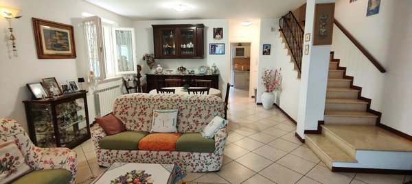 casa indipendente in vendita a Camaiore in zona Capezzano Pianore