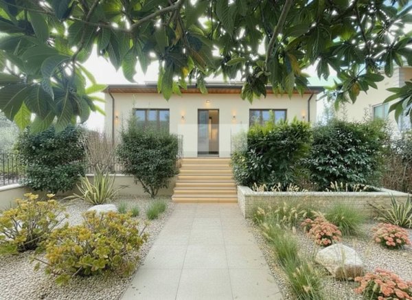 casa indipendente in vendita a Camaiore in zona Lido di Camaiore