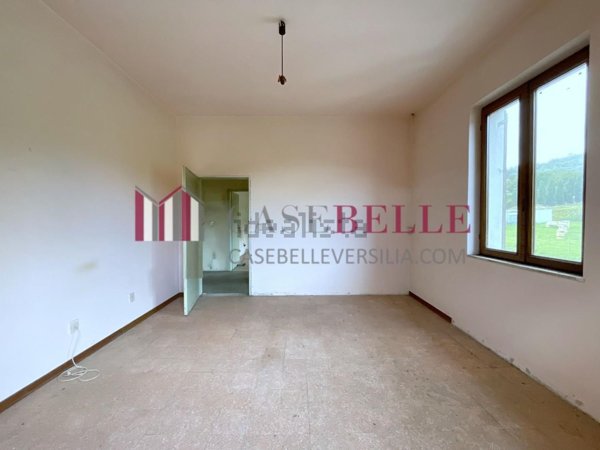appartamento in vendita a Camaiore in zona Montemagno