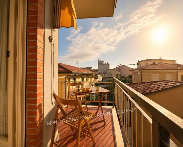 appartamento in vendita a Camaiore in zona Lido di Camaiore