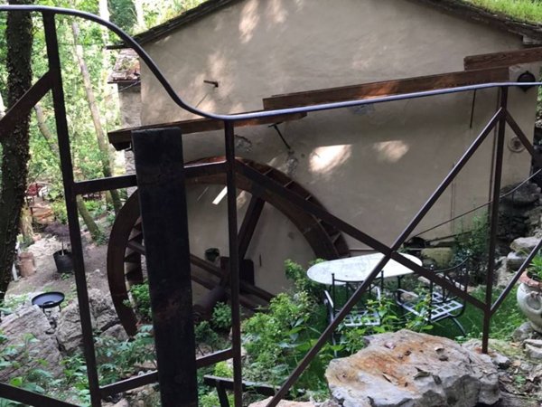 casa indipendente in vendita a Camaiore in zona Valpromaro