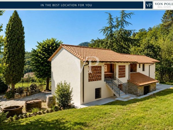 casa indipendente in vendita a Camaiore in zona Lido di Camaiore