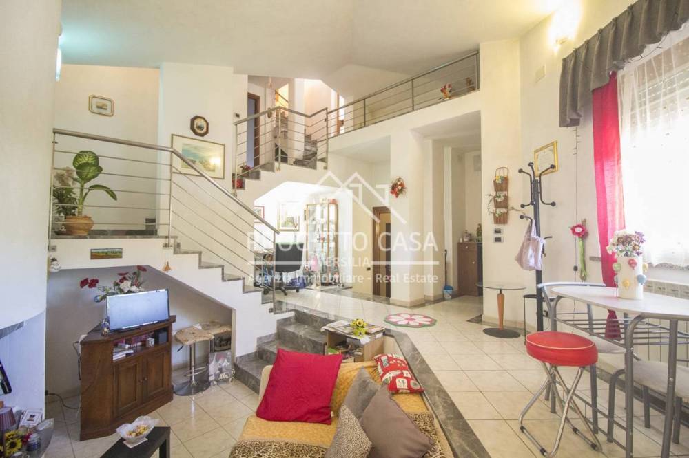 casa indipendente in vendita a Camaiore