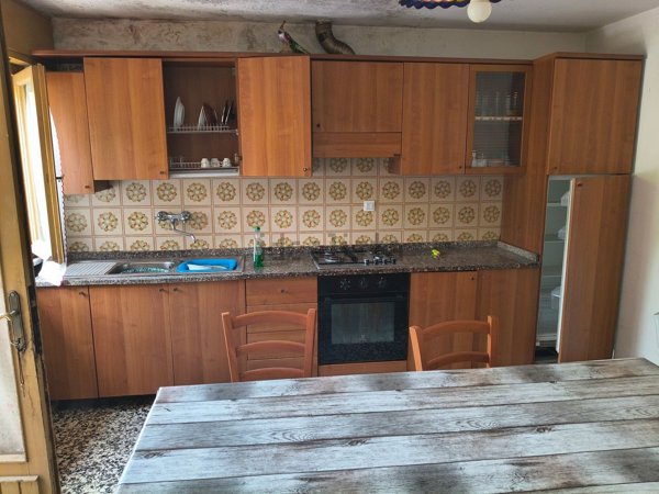 casa indipendente in vendita a Camaiore in zona Capezzano Pianore