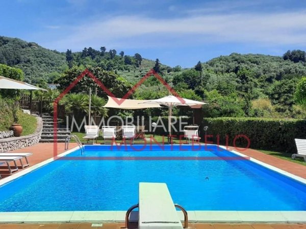 casa indipendente in vendita a Camaiore in zona Capezzano Pianore
