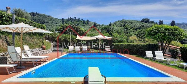 casa indipendente in vendita a Camaiore in zona Capezzano Pianore
