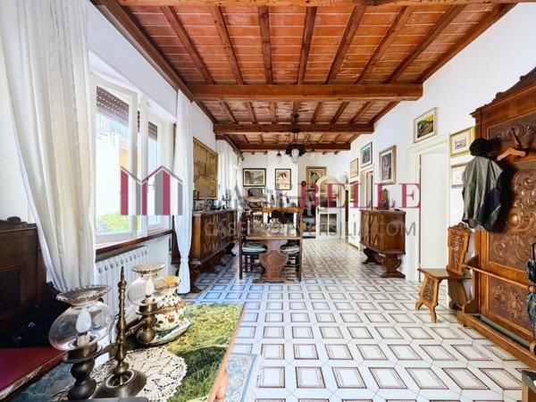 casa indipendente in vendita a Camaiore