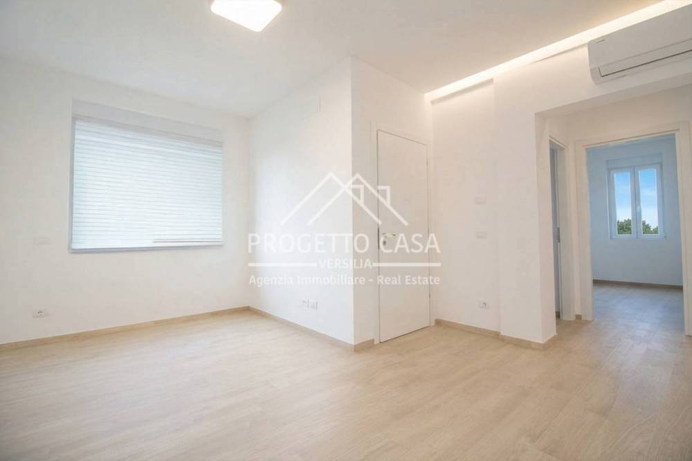 appartamento in vendita a Camaiore in zona Lido di Camaiore