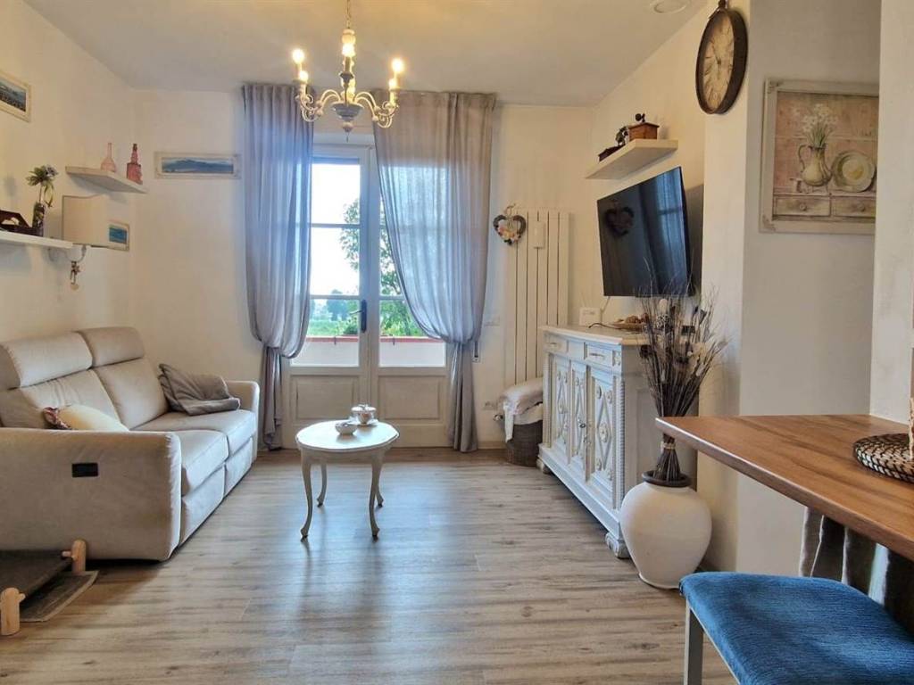 appartamento in vendita a Camaiore in zona Capezzano Pianore