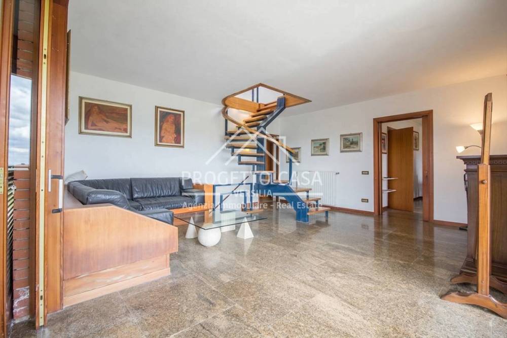 casa indipendente in vendita a Camaiore in zona Lido di Camaiore