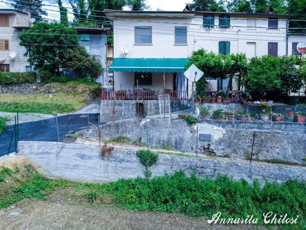 casa indipendente in vendita a Camaiore
