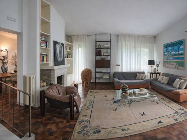 casa indipendente in vendita a Camaiore
