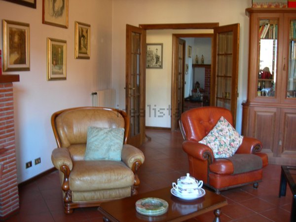 casa indipendente in vendita a Camaiore