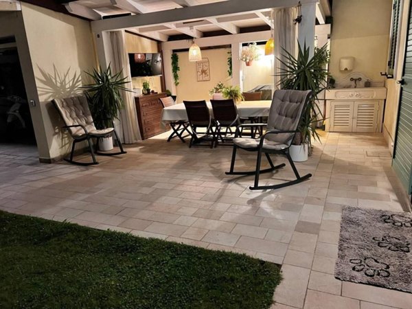 casa indipendente in vendita a Camaiore