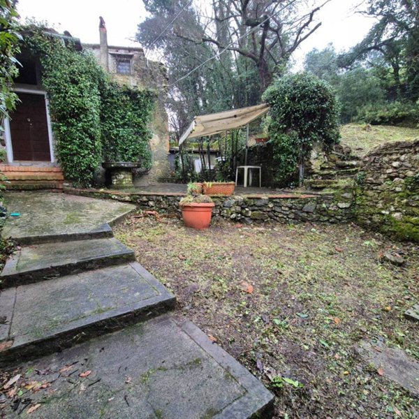 casa indipendente in vendita a Camaiore