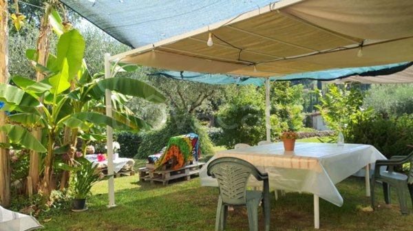 casa indipendente in vendita a Camaiore in zona Marignana
