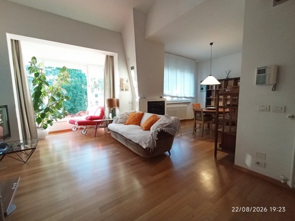 casa semindipendente in vendita a Camaiore