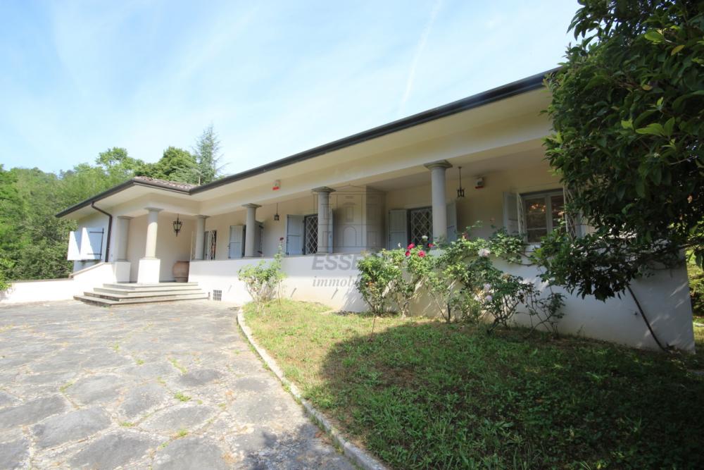 casa indipendente in vendita a Camaiore