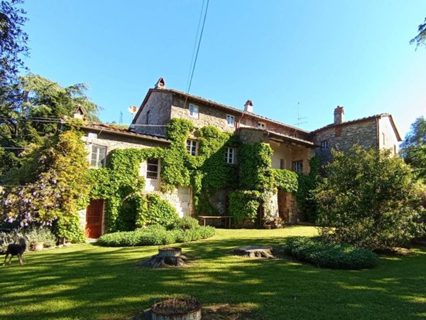 casale in vendita a Camaiore in zona Orbicciano