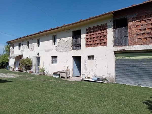 casa indipendente in vendita a Camaiore in zona Capezzano Pianore