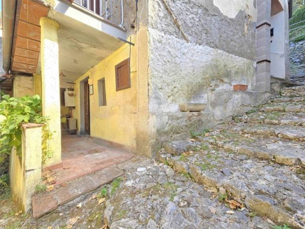 negozio in vendita a Camaiore in zona Pieve di Camaiore