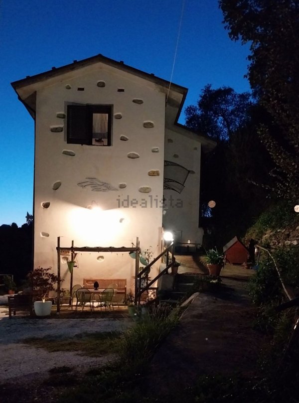casa indipendente in vendita a Camaiore in zona Lido di Camaiore