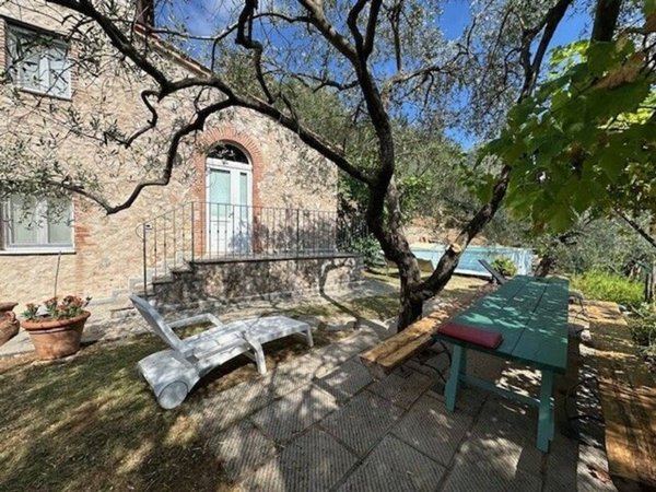 casale in vendita a Camaiore