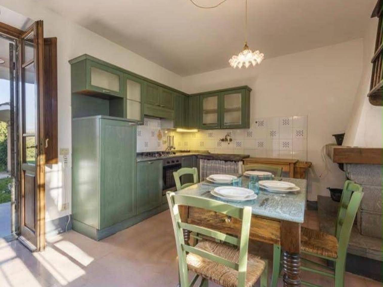 casa indipendente in vendita a Camaiore in zona Capezzano Pianore