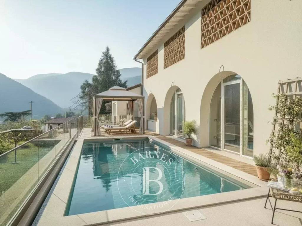 casa indipendente in vendita a Camaiore in zona Lombrici